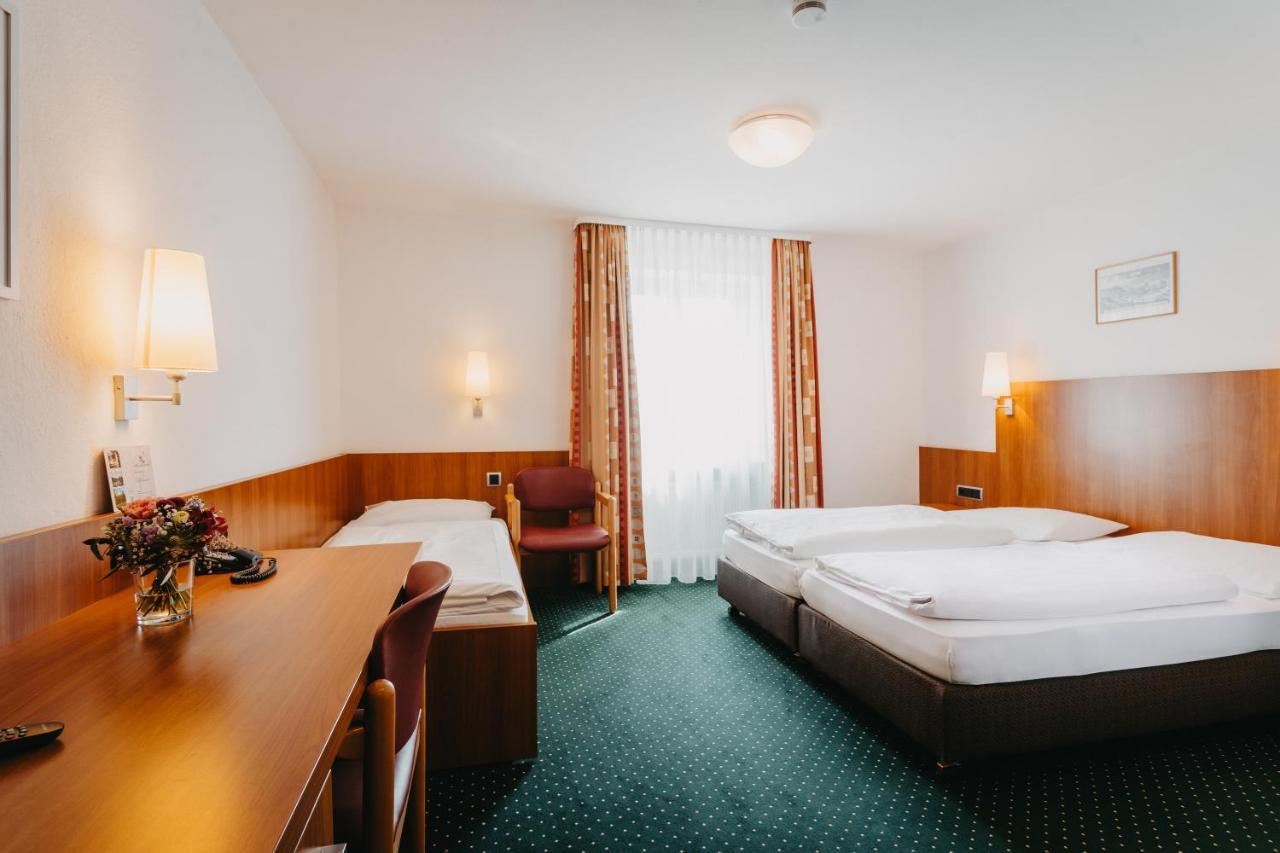 Hirschenwirt Hotell Eichstätt Exteriör bild