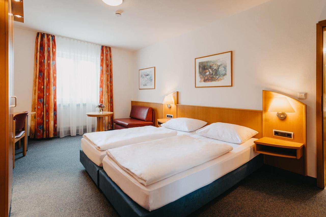 Hirschenwirt Hotell Eichstätt Exteriör bild
